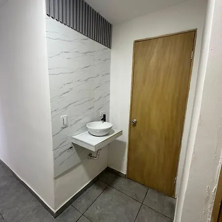 2 Con Baño Compartido * Cartagena